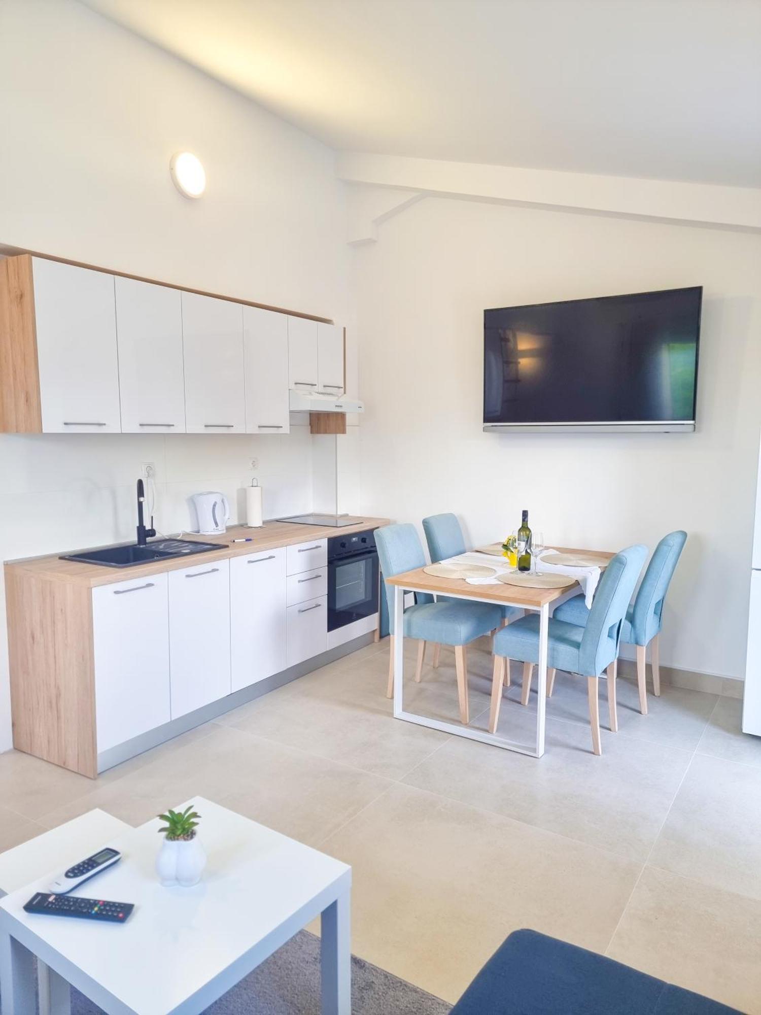 Apartman Natali Kremena Zewnętrze zdjęcie
